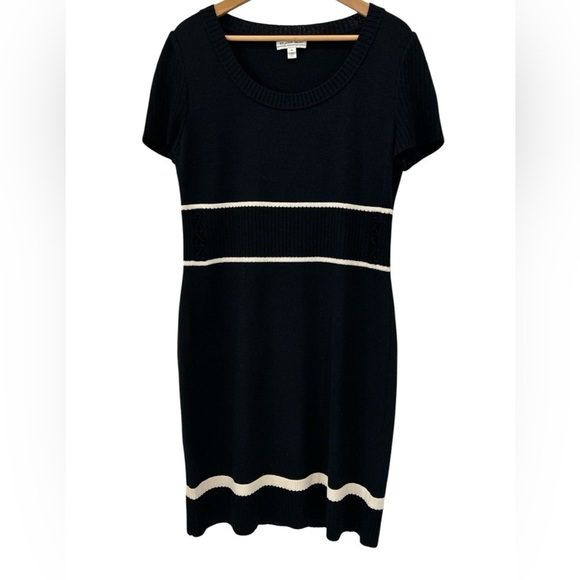 St. John Sport Santana Knit Navy White Nautical Short Sleeve Sweater Dress - M St. John Sport Santana Knit Navy White Nautical Short Sleeve Sweater Dress - M